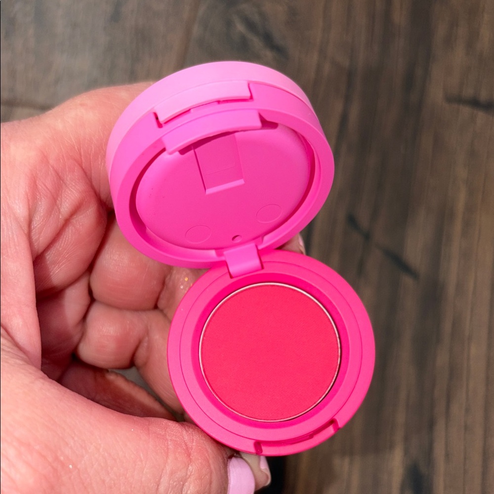 KAJA Beauty Bento Shimmer Eyeshadow Trio - Vibrant Pink Collection - Picture 4 of 6